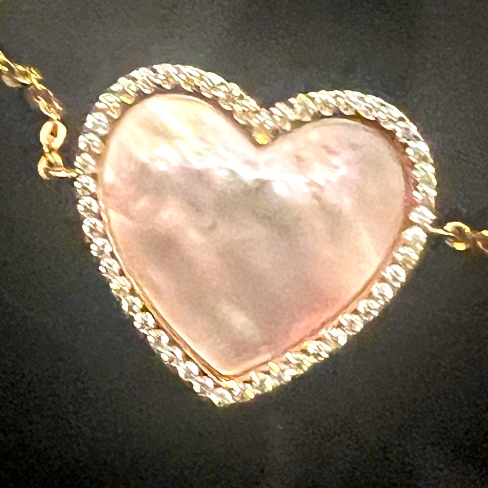 *RARE* NWOT Michael Kors Rose Gold Mother of Pearl Heart Bracelet - Picture 4 of 5